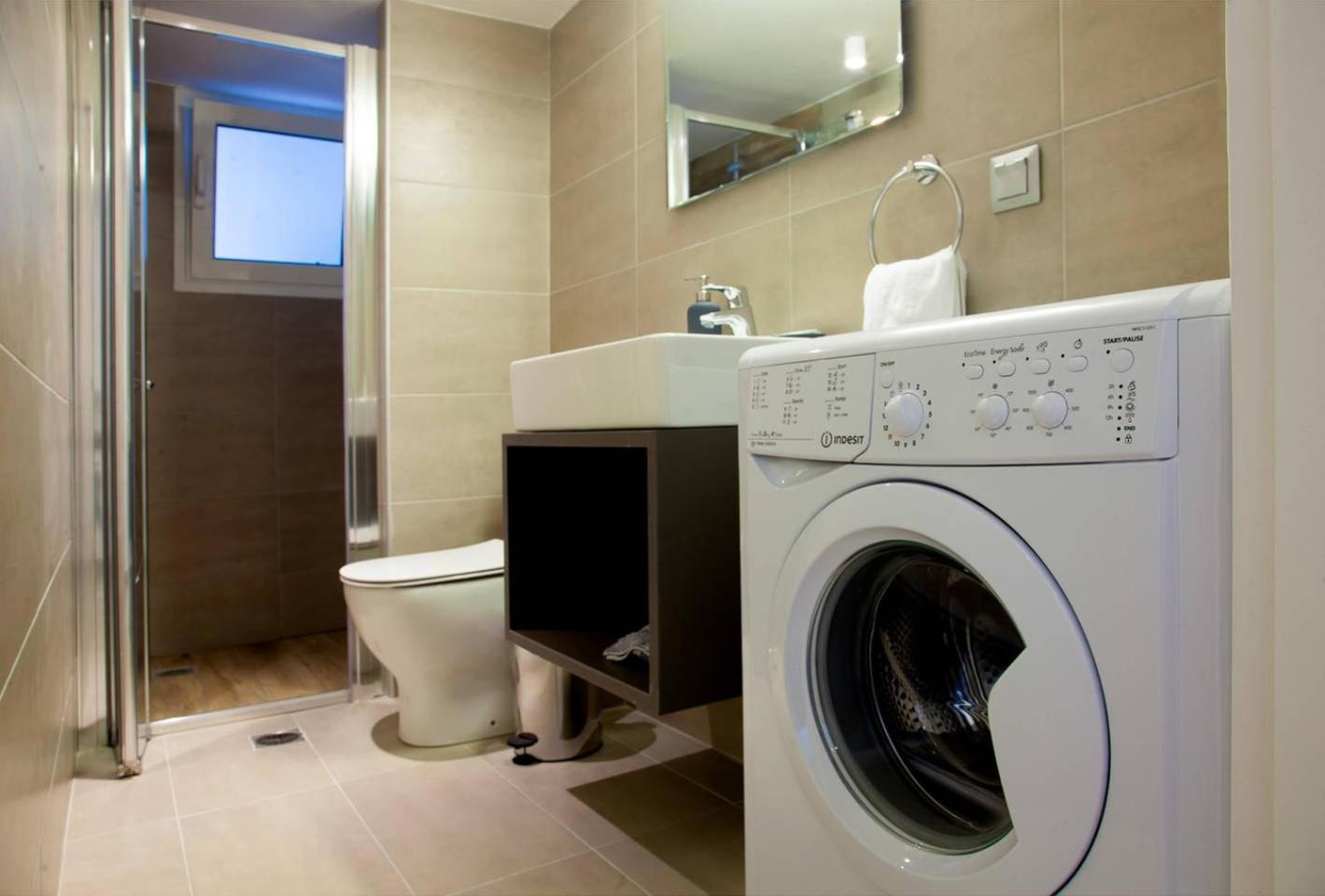Toni'S New 2Bdroom Apartment Near Stadium Афины Экстерьер фото